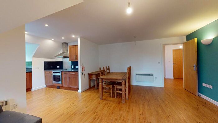 2 Bedroom House To Rent In The Grange, Leeds, LS6