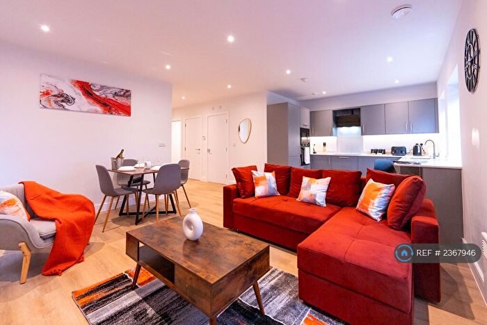 2 Bedroom Flat To Rent In Sale Road, Manchester, M23