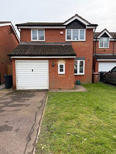 3 Bedroom Detached House To Rent In St Davids Close, Stevenage, SG1