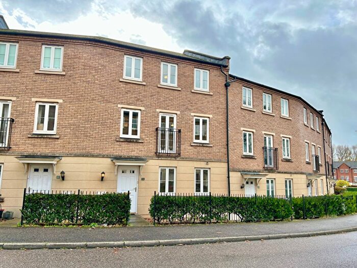 3 Bedroom Town House To Rent In Fleming Way, St Leonards, Exeter, EX2