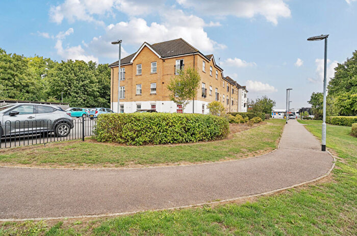2 Bedroom Apartment For Sale In Limestone Grove, Houghton Regis, Dunstable, LU5