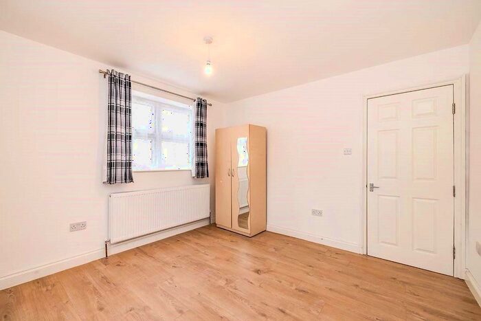 1 Bedroom Flat To Rent In St. Albans Road, Watford, Hertfordshire, WD24