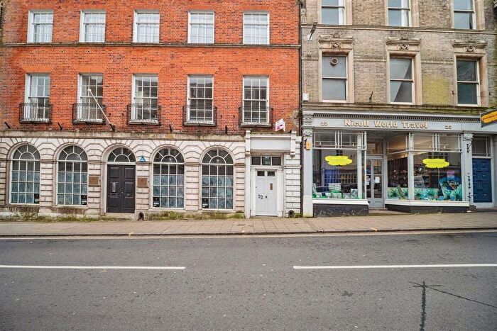 2 Bedroom Flat For Sale In High East Street, Dorchester, DT1