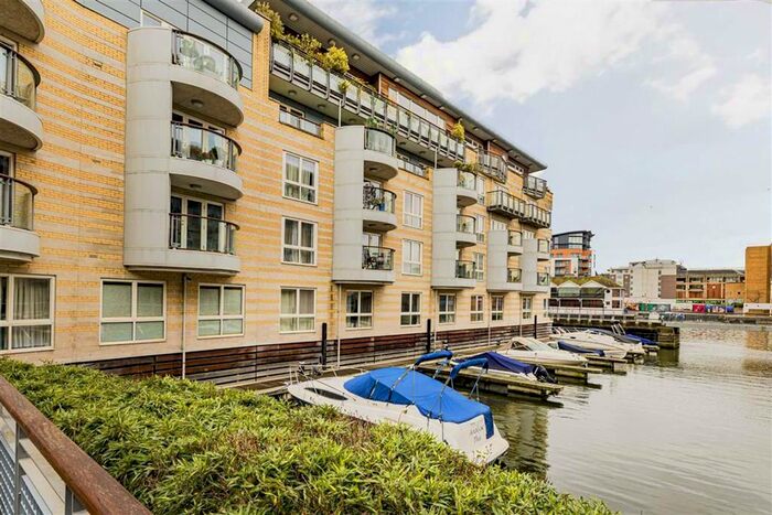 2 Bedroom Flat To Rent In Marina Place, Hampton Wick, Kingston Upon Thames, KT1