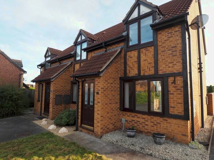 2 Bedroom End Of Terrace House To Rent In Wisteria Way, Howdale Road, Hull HU8