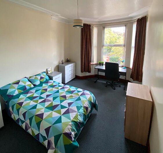 8 Bedroom End Of Terrace House To Rent In Conyngham Road, Victoria Park, Manchester, M14