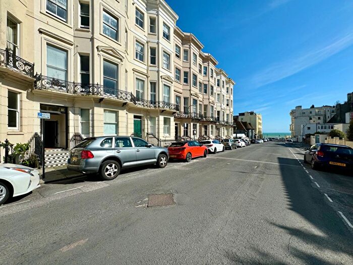 2 Bedroom Flat To Rent In Holland Road, Hove, BN3