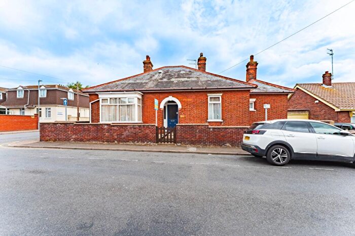 3 Bedroom Detached Bungalow For Sale In Cross Road, Gorleston, NR31