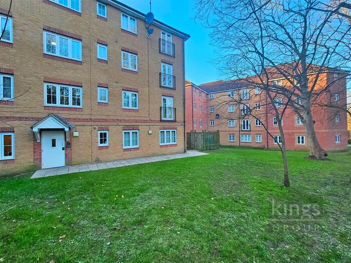 2 Bedroom Flat For Sale In Bromley Close, East Road, Harlow, CM20