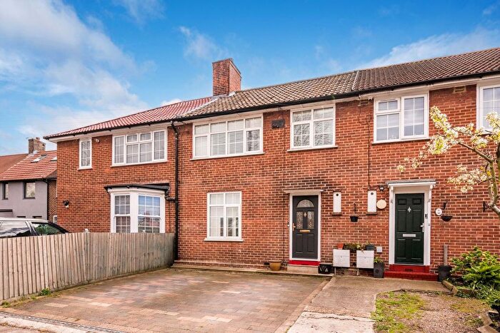 3 Bedroom Terraced House To Rent In Charlton Park Lane, Charlton, SE7