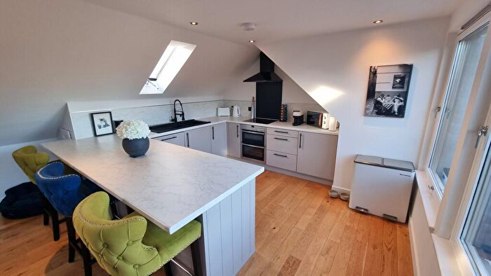 2 Bedroom Flat To Rent In Union Street, The City Centre, Aberdeen, AB10