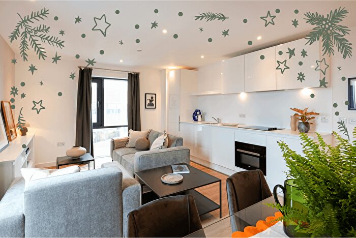 3 Bedroom Flat To Rent In The Lansdowne, Hagley Road, Birmingham, B16