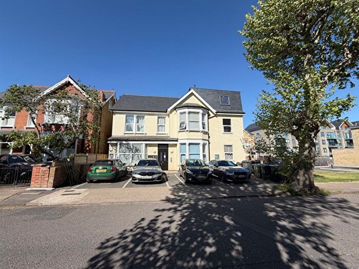 1 Bedroom Flat To Rent In Beaufort Road, Kingston, KT1