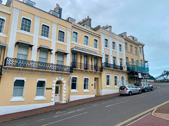 2 Bedroom Flat To Rent In Marina Court, Beacon Terrace, Torquay, TQ1