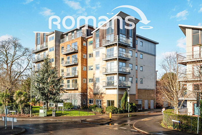 2 Bedroom Flat To Rent In Brand House, Coombe Way, GU14