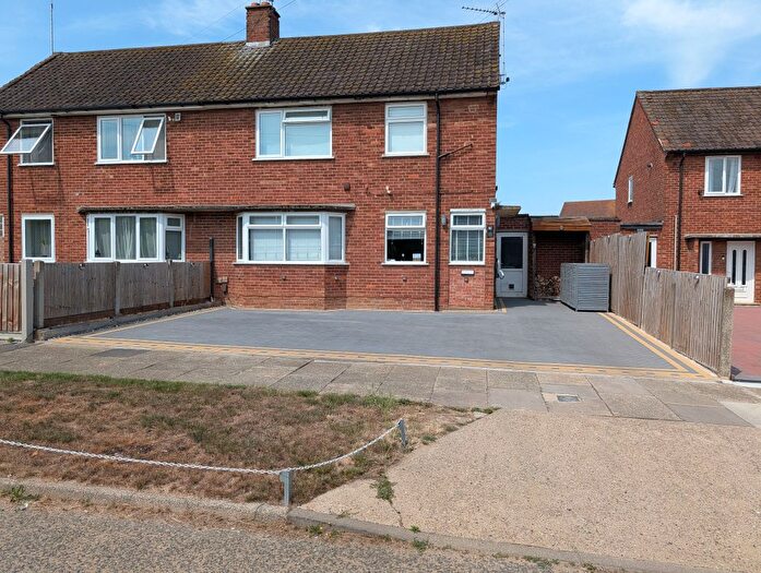3 Bedroom Semi Detached House For Sale In Burke Close, Ipswich, Suffolk, IP1