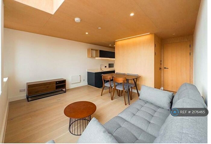 2 Bedroom Flat To Rent In Skygarden Manchester, Manchester City, M15