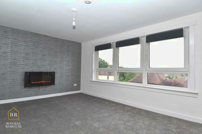 2 Bedroom Flat To Rent In Larkfield Road, Gourock, Gourock, PA19