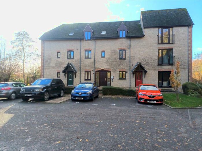 2 Bedroom Apartment To Rent In Lakeside, Ducklington Lane, Witney, Oxfordshire, OX28