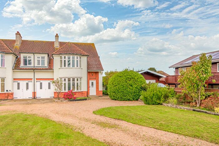 4 Bedroom Semi Detached House For Sale In Drummond Road, Skegness, PE25