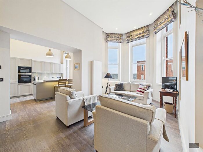 2 Bedroom Flat For Sale In Southernhay East., Exeter, EX1