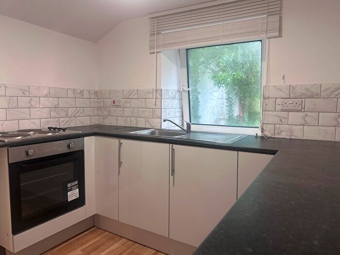 2 Bedroom Flat To Rent In Cradock Street, Swansea, SA1