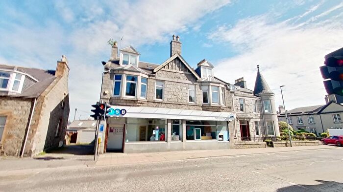2 Bedroom Flat To Rent In West High Street, Inverurie, Aberdeenshire, AB51