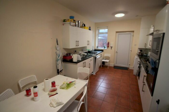 8 Bedroom Terraced House To Rent In Mayfair Road, Newcastle Upon Tyne, NE2