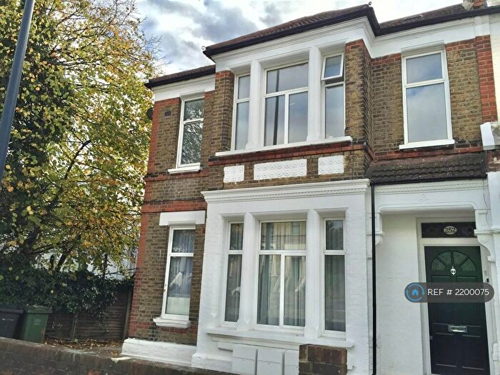 2 Bedroom Flat To Rent In Stanstead Road, London, SE23