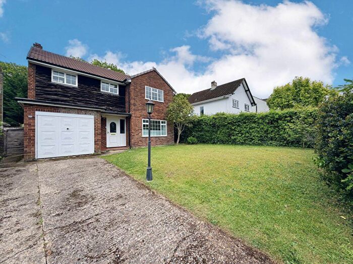 3 Bedroom Detached House For Sale In Cherry Tree Road, Beaconsfield, HP9