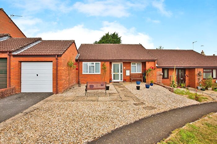 2 Bedroom Bungalow For Sale In Orchard Rise, Crewkerne, TA18