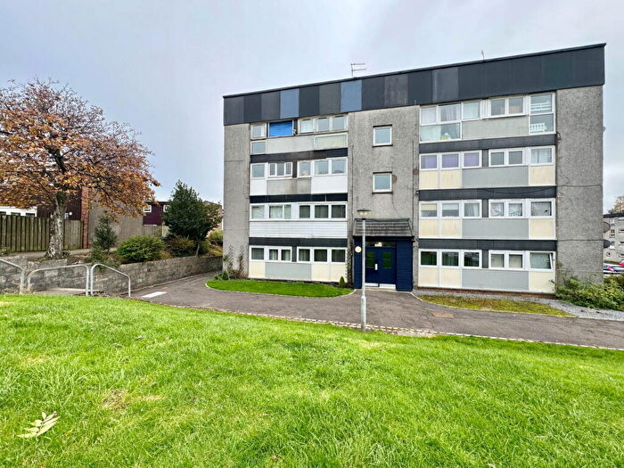 3 Bedroom Flat For Sale In Glenacre Road, Cumbernauld, Glasgow, G67