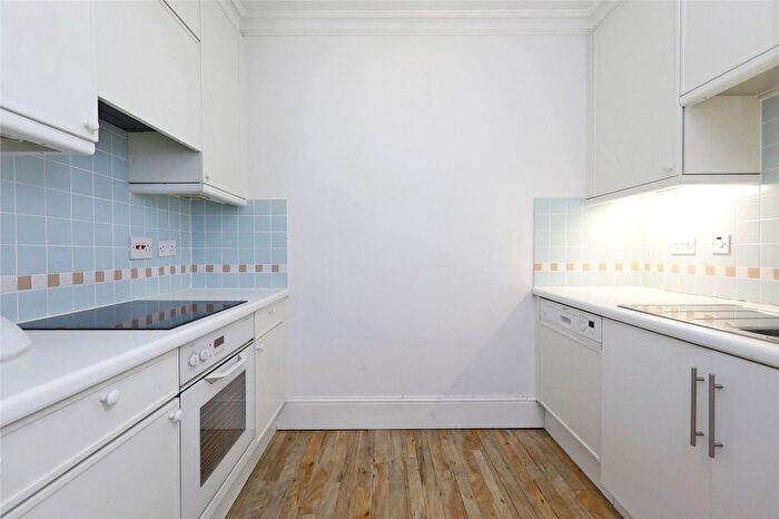 2 Bedroom Flat To Rent In Barter Street, London, WC1A