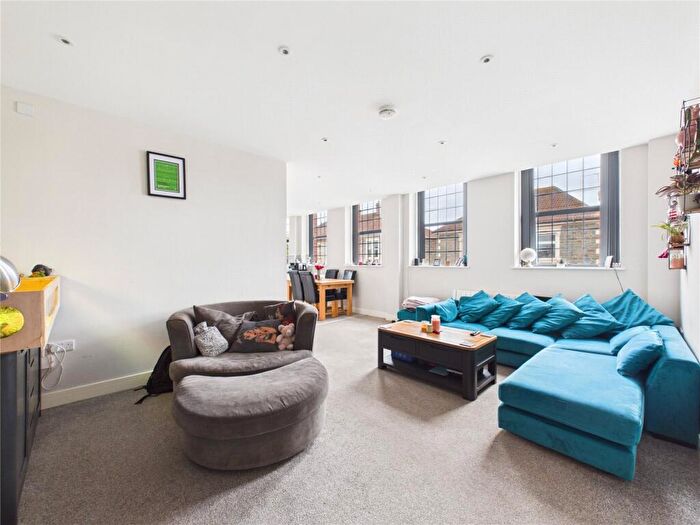 1 Bedroom Apartment For Sale In Downend Road, Kingswood, Bristol, BS15