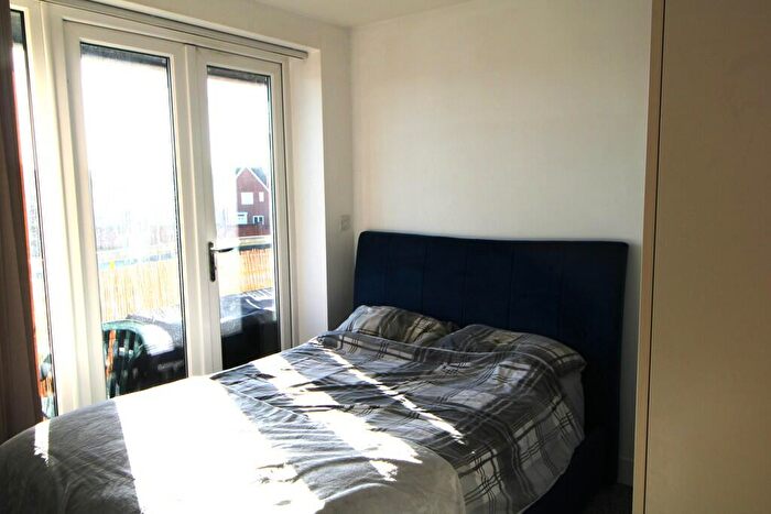 1 Bedroom Flat To Rent In St James Place, De Grey Road, CO4