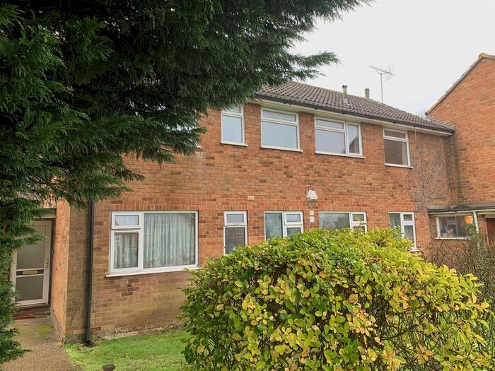 2 Bedroom Flat To Rent In Red Road, Borehamwood, WD6