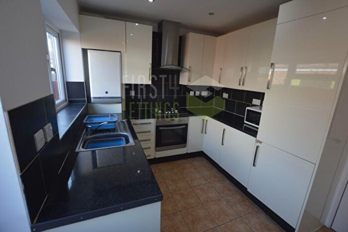 4 Bedroom Terraced House To Rent In Clifton Road, Aylestone, LE2