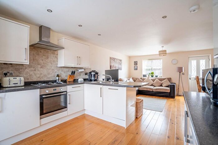 3 Bedroom Town House For Sale In Holly Bank Close, York, YO24