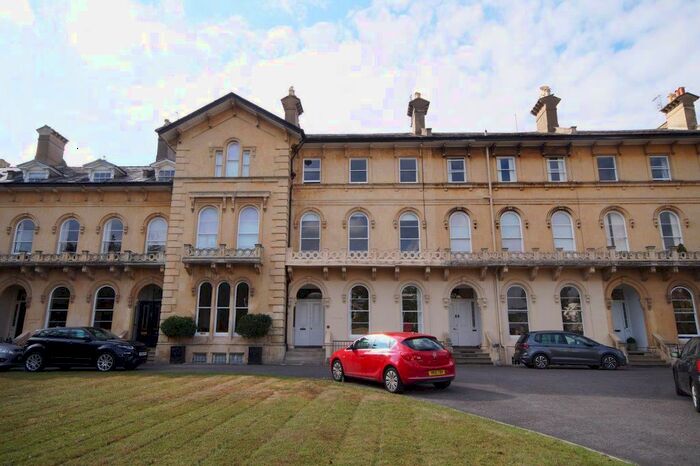 2 Bedroom Flat To Rent In Lypiatt Terrace, Cheltenham, GL50