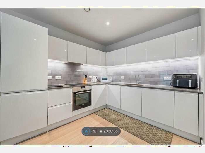 1 Bedroom Flat To Rent In Mercier Court, London, E16