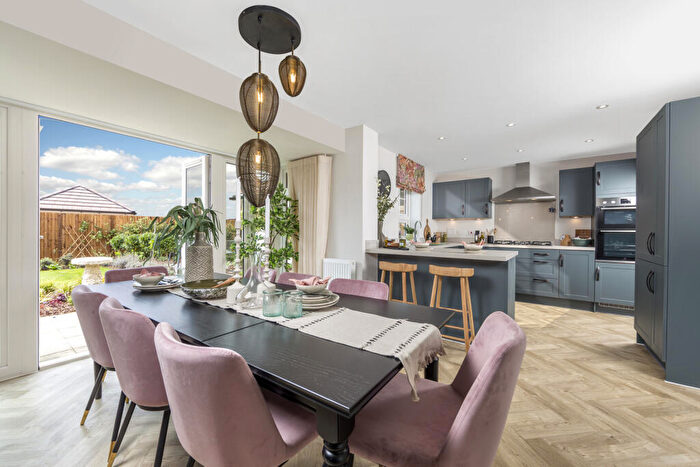 4 Bedroom Detached House For Sale In St Laurence Avenue, Aylesford, Maidstone, Kent, ME16