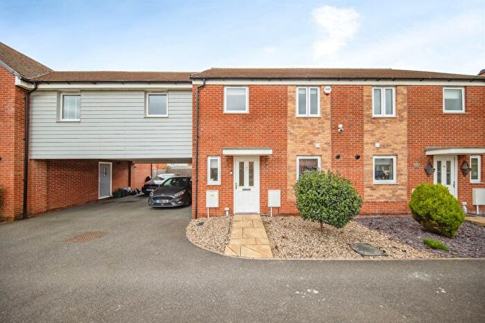 3 Bedroom Link Detached House For Sale In Christopher Garnett Chase, Stanway, Colchester, CO3