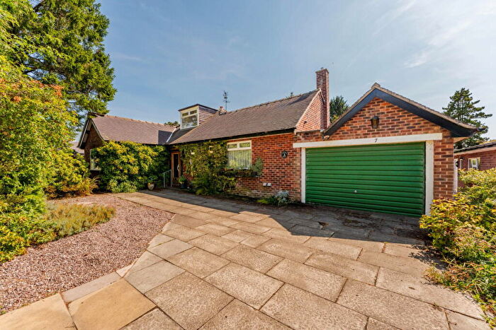 2 Bedroom Detached Bungalow For Sale In Pool End Close, Tytherington, SK10