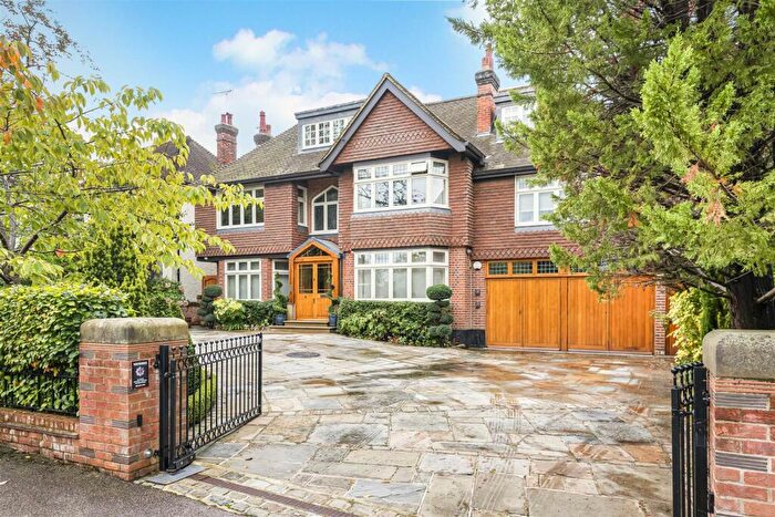 6 Bedroom Detached House For Sale In Grange Avenue, Totteridge, N20