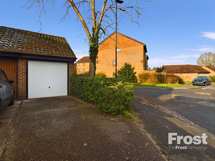 2 Bedroom Terraced House For Sale In Deerhurst Close, Feltham, Middlesex, TW13