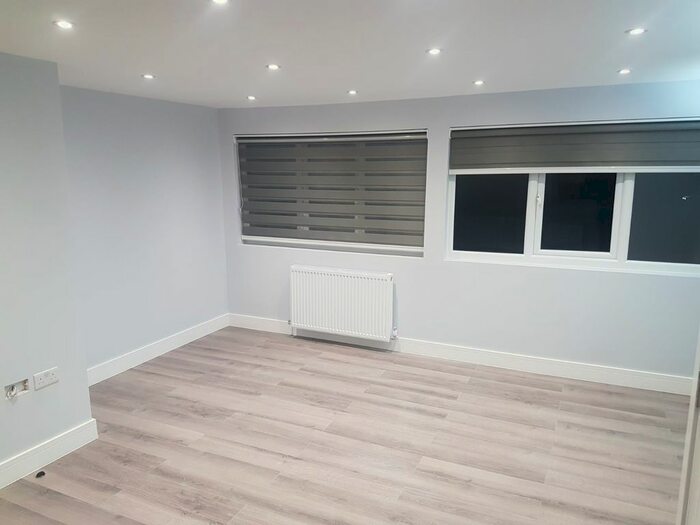 3 Bedroom Maisonette To Rent In Shirland Road, London, W9