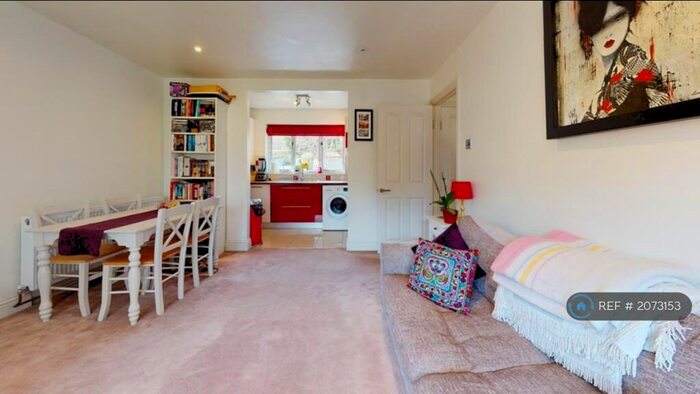 1 Bedroom Flat To Rent In Bury Green, Hemel Hempstead, HP1