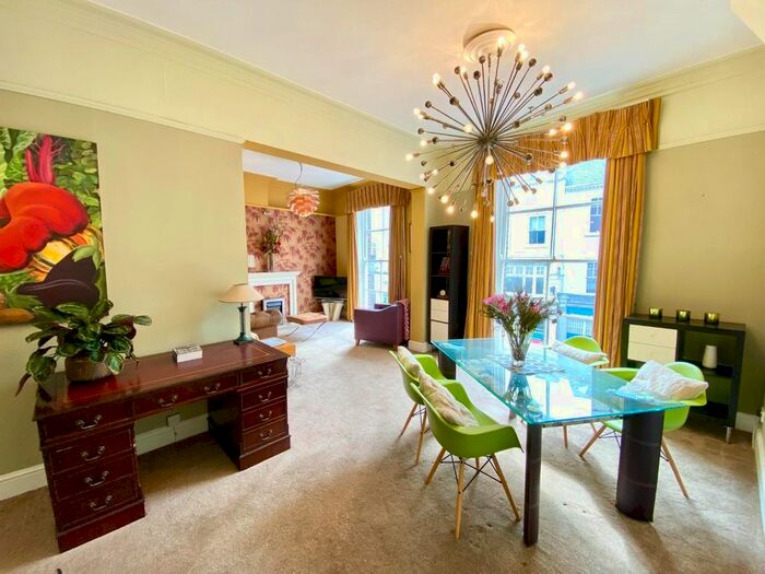 2 Bedroom Flat To Rent In Low Ousegate, York, YO1