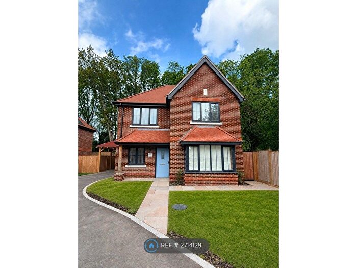 4 Bedroom Detached House To Rent In Hedgerows, Ewhurst, GU6
