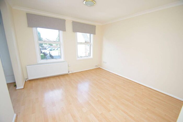 1 Bedroom Flat To Rent In Watford, Watford, WD18